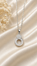 Elegant Crystal Circle Pendant Necklace ✨